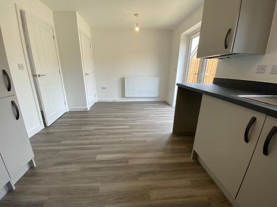 Waterfield Close, Peterborough - Photo 1
