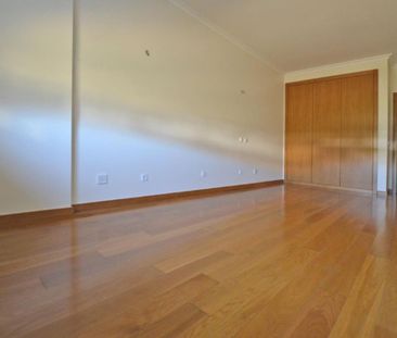 Apartamento T4 em condomínio com piscina e jardim na Beloura - Photo 2