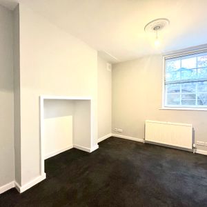 Kings Road, Berkshire Kings Road, Berkshire - Photo 2