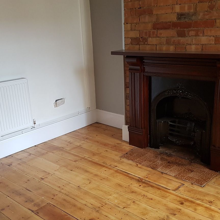 2 bed house to rent in Winchester Street, Taunton - Photo 1