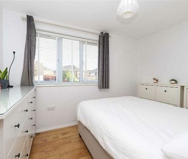 One/Two Bedroom Flat For Rent – HA5 – Pinner - Photo 3