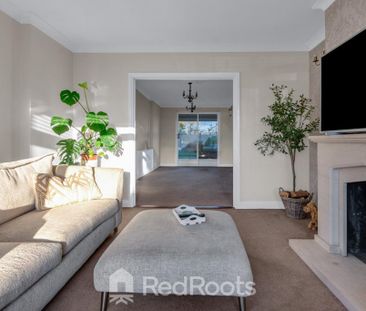 3 bedroom semi-detached house to rent - Photo 2