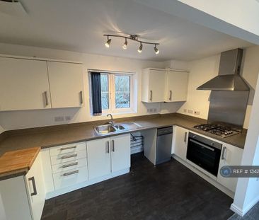 2 bedroom flat to rent - Photo 6