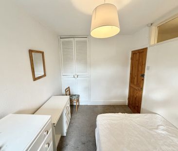 Malmesbury Park Road, , - Photo 2