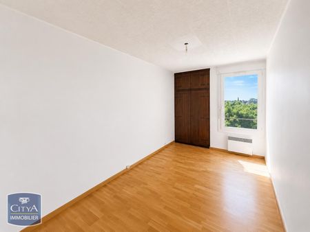 Location Appartement 4 pièces 73m² FOS SUR MER 13270 - Photo 2