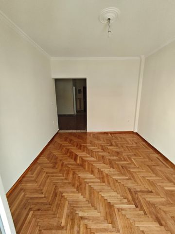 Ενοικίαση κατοικίας, 50 τ.μ., Αθήνα, 500 € - Photo 3