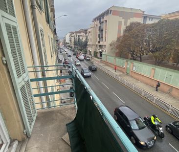 Location Appartement 1 pièce 31m² NICE 06300 - Photo 1