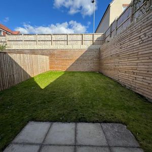 3 bedroom house to rent - Photo 2