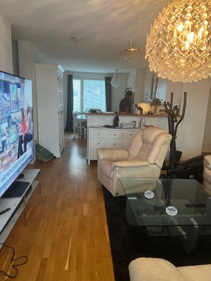 Margreteborgsvägen, Sollentuna - Photo 1