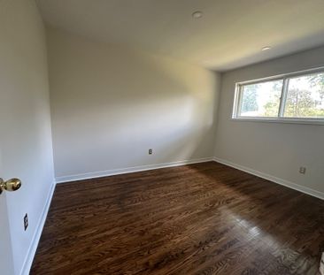 For Lease - 1252 Mont Clair Drive Unit# Main Floor, Oakville, Ontario - Photo 5