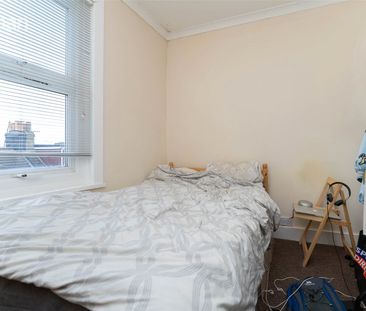 3 bedroom terraced maisonette to rent - Photo 1