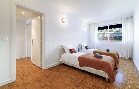 Location Appartement 6 pièces 188m² NICE 06300 - Photo 4