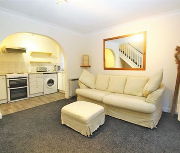 Lawsone Rise, High Wycombe - Photo 2