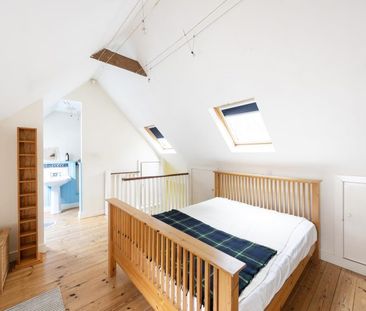 1 Bed Flat - Photo 3