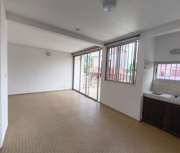 Location Appartement 1 pièce 29m² CAYENNE 97300 - Photo 1