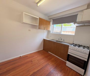 Renovated one-bedroom apartment, ideally located in the heart of Br... - Photo 1