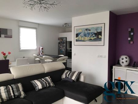 Location Appartement 3 pièces 71m² ST ISMIER 38330 - Photo 2