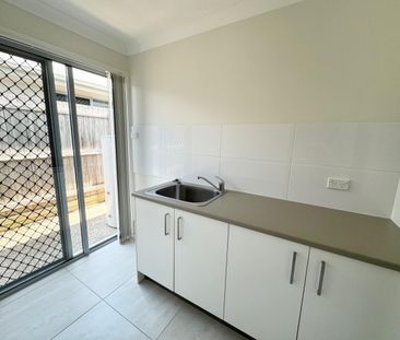 4 Bedroom Home in Birtinya - Photo 3