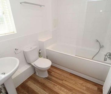 Mildenhall, Bury St. Edmunds, IP28 - Photo 5