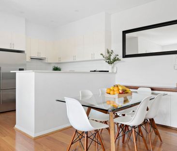 Gorgeous Sun-filled Garden Apartment | | Extra Convenient Location - Photo 2