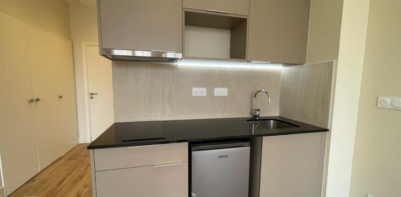 Location Appartement 1 pièce 28m² NARBONNE 11100 - Photo 2