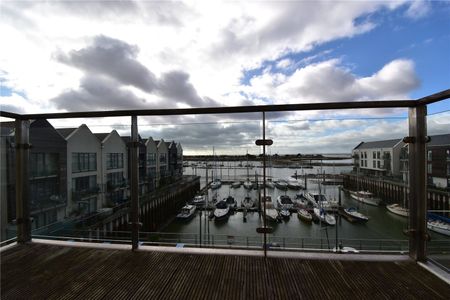 Waterside Marina, Brightlingsea, Colchester, Essex, CO7 0GE - Photo 2