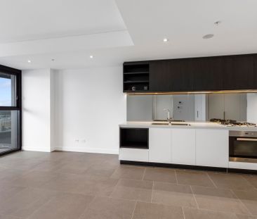 Embassy Towers - Stunning Two Bedroom Apartment - Photo 4