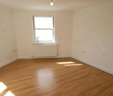 2 bedroom end of terrace house to rent - Photo 3