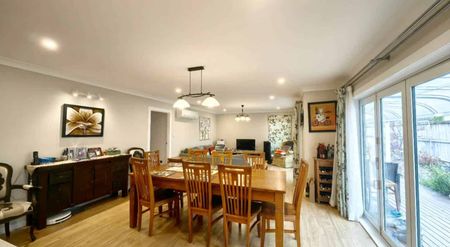 Family Home in Karaka Harbourside - Photo 3