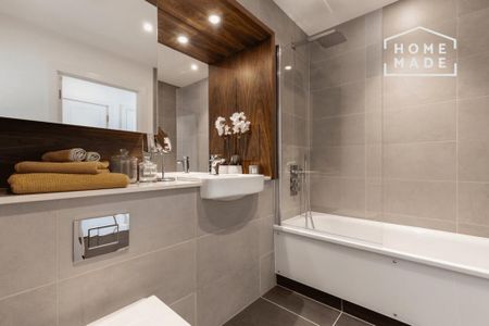 3 bedroom flat to rent - Photo 5