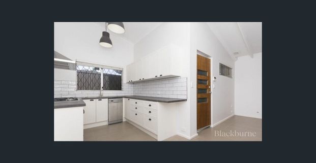 TIDY COASTAL VILLA - Photo 1