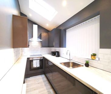 3 bedroom flat to rent - Photo 1