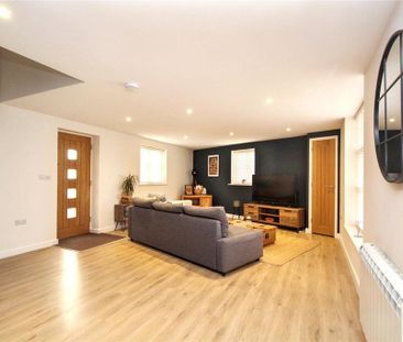 2 bedroom semi-detached house to rent - Photo 2