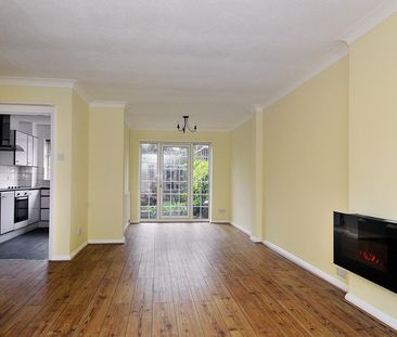 Berkeley Square, Worthing - Photo 2