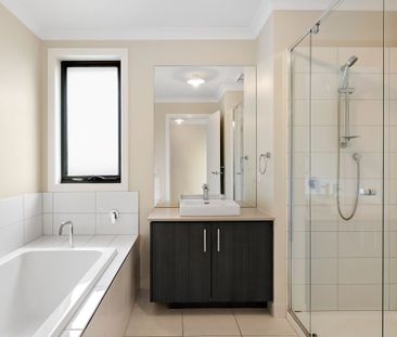 Contemporary Townhouse in an Enviable Seaford Setting - Photo 4