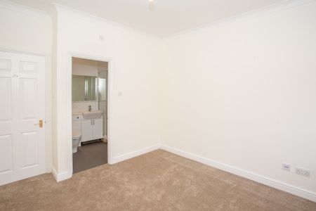 Available unfurnished from 06/03/2026 - Photo 2