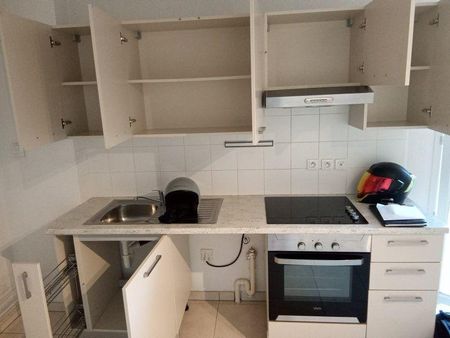 Location Appartement 2 pièces 45m² LE CANNET 06110 - Photo 3