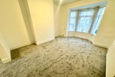 Kingsley Road, SO15 - Photo 3