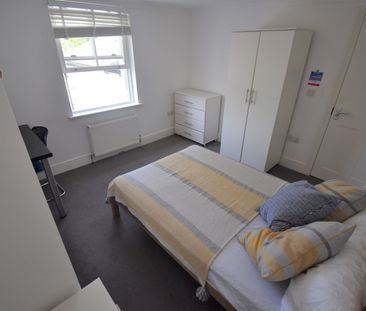 6 Bed Terraced House, Donnington Road, RG1 - Photo 6