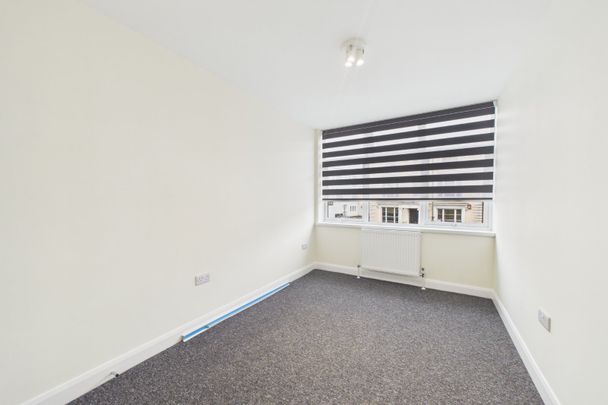 2 bedroom Maisonette in Frimley High Street, Camberley - Photo 1