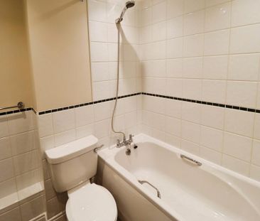 2 bedroom semi-detached house to rent - Photo 3