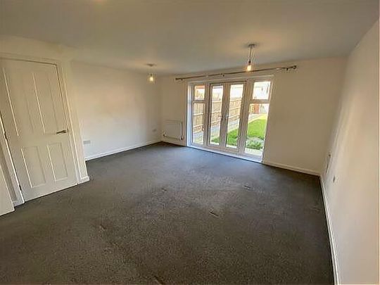 Burgundy Drive, HP2 7BX, Hemel Hempstead - Photo 1