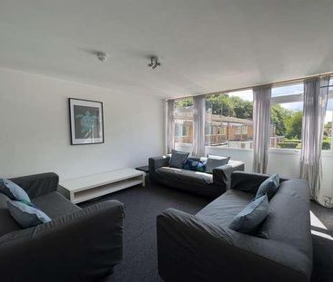 Sparkford Close, SO22 - Photo 1