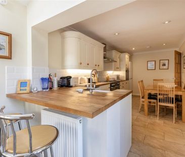 3 bedroom detached bungalow to rent - Photo 4