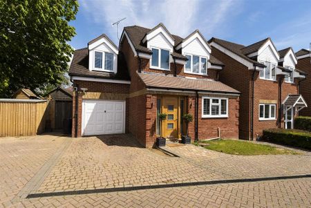 3 bedroom detached house to rent - Photo 3