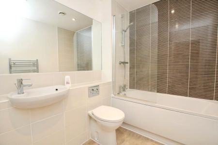 1 bedroom flat to rent - Photo 4