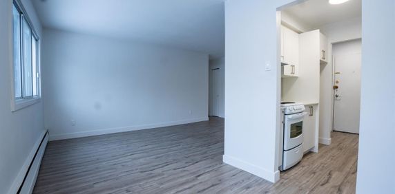 2 Beds 1 Bath - 7790 Avenue Trémolières, Anjou - Photo 2