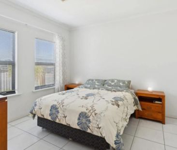 Well-Presented Home in Quiet Mawson Lakes - Photo 5