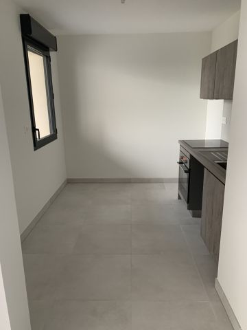 Location Appartement 3 pièces 67m² ST JEAN DE BRAYE 45800 - Photo 5