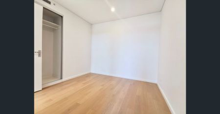 Modern 2 Bed 2 Bath Apartment Available Now! - Photo 2